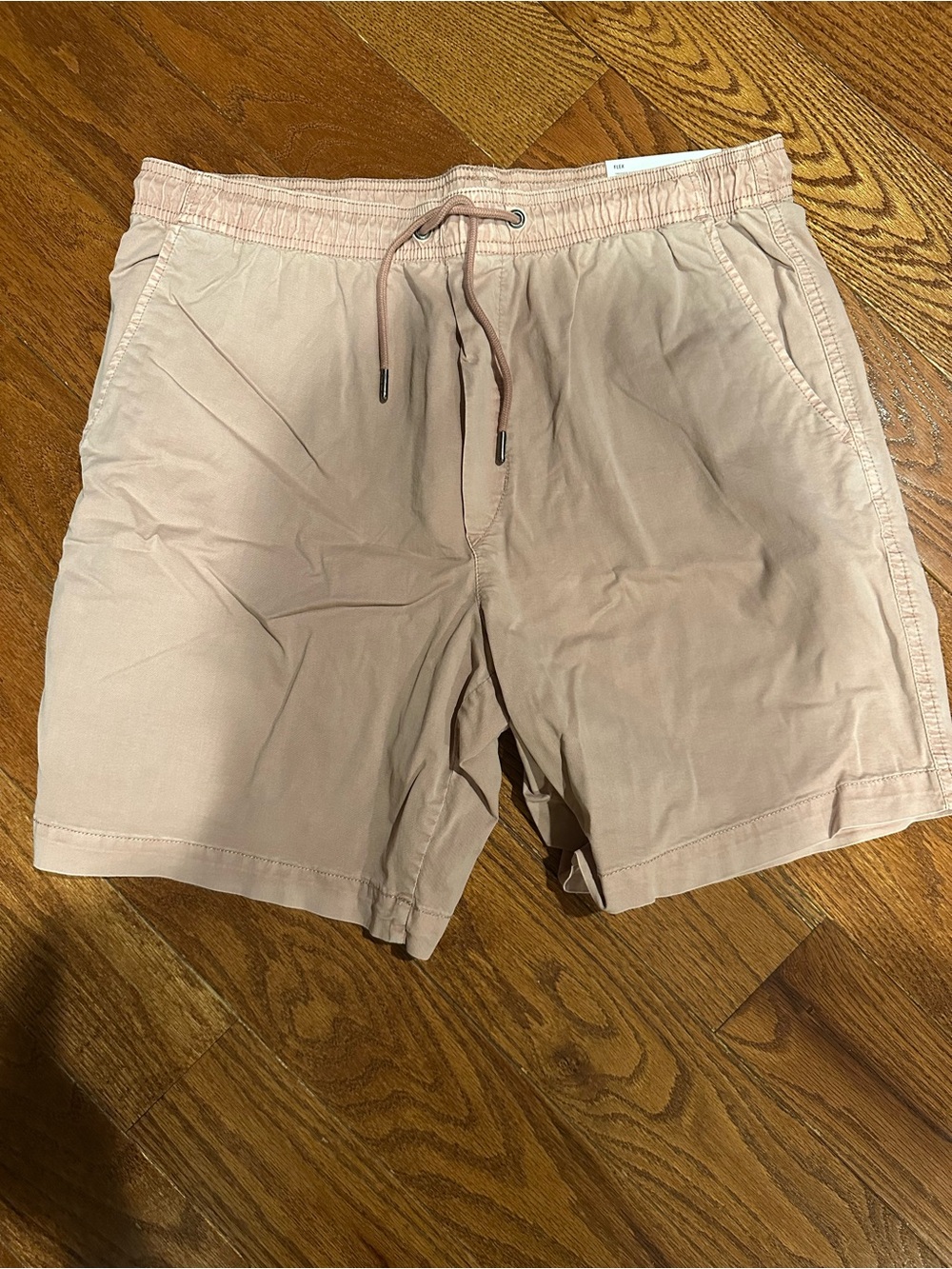 American Eagle Men's Casual Drawstring Shorts in Dusty Blush